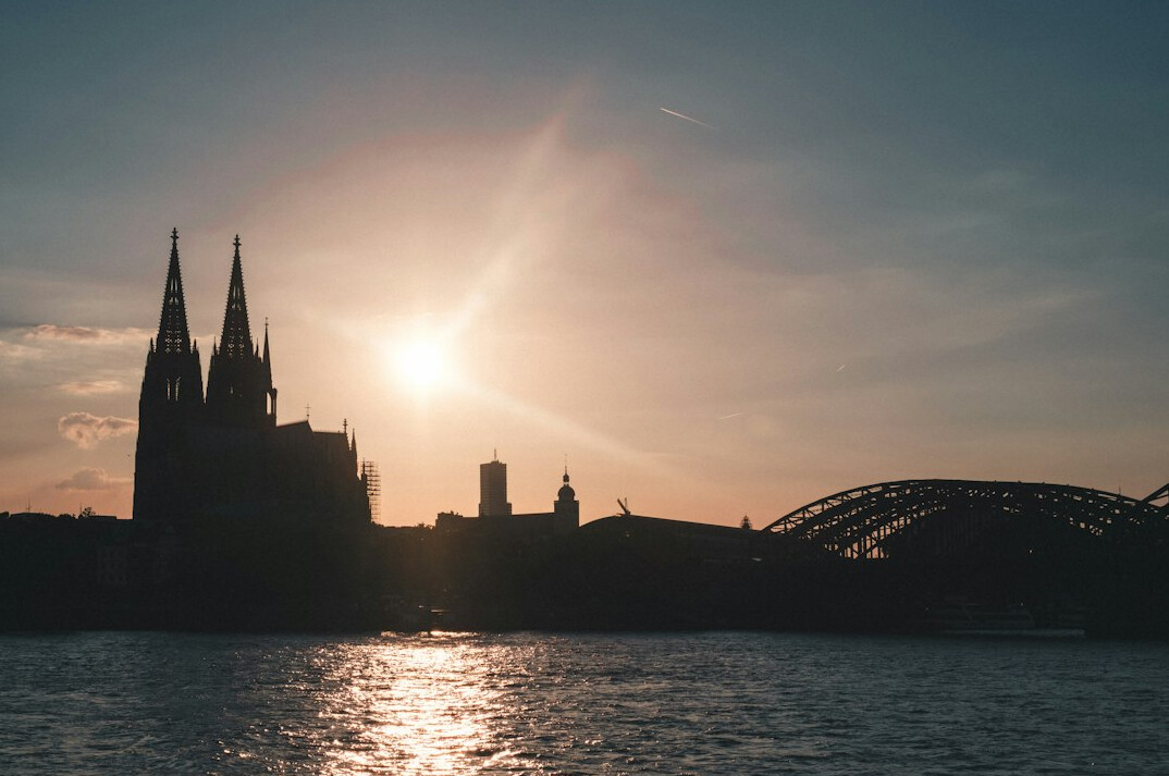 cologne cathedral towers