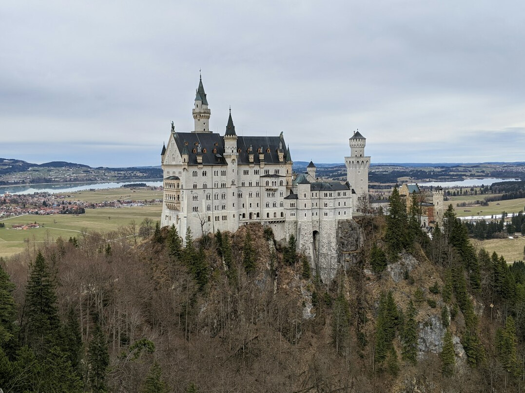 neuschwanstein castle view from distance